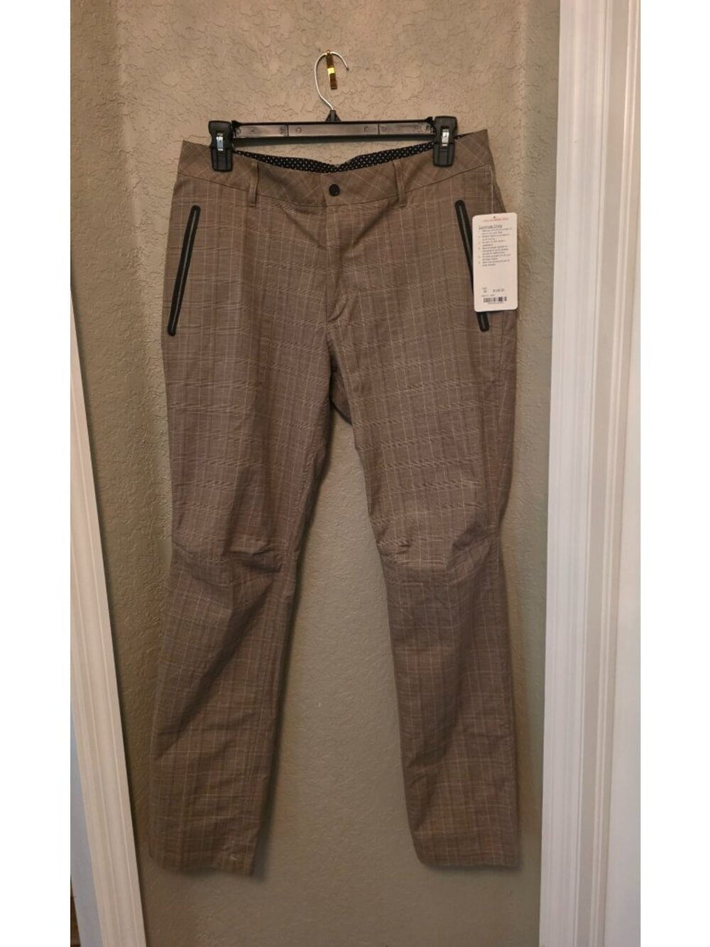Lululemon Commute Chino Pants Tan Plaid size 38 NWT Black Accent